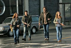 Ellen, Dean, Sam and Jo ready to hunt